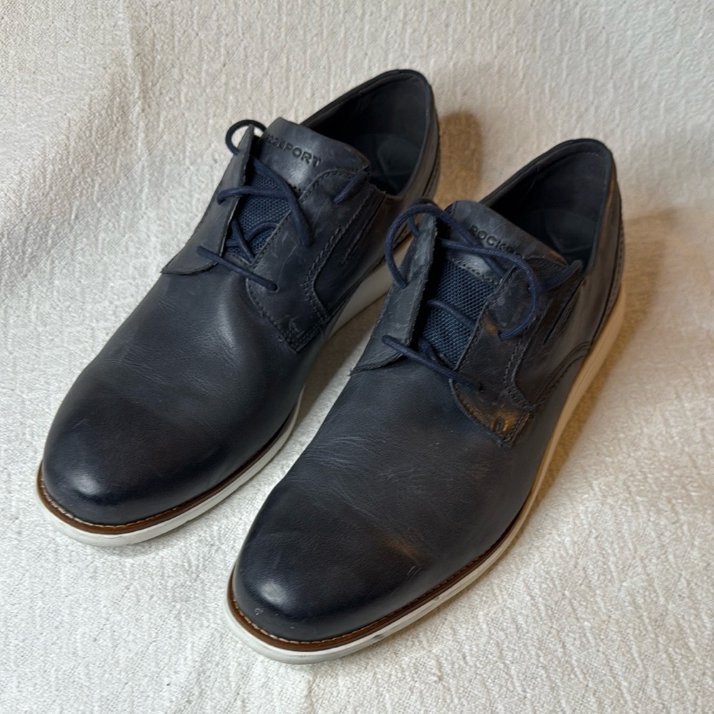 Rockport Blue Oxfords with Contrasting Sole